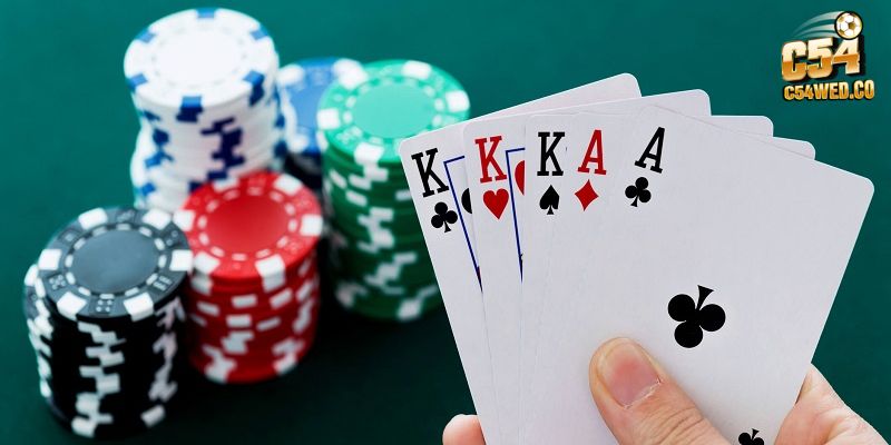 Poker luật cơ bản tân thủ cần nắm được